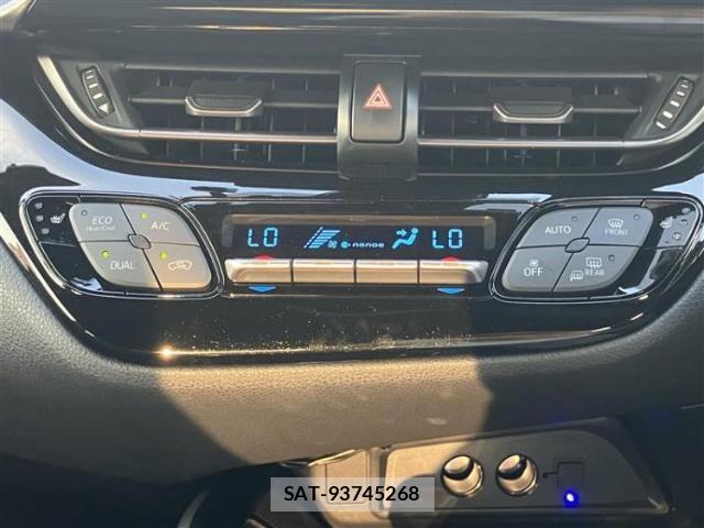 Toyota C-HR 2016-12 8817942-11
