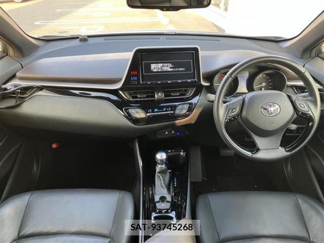 Toyota C-HR 2016-12 8817942-3