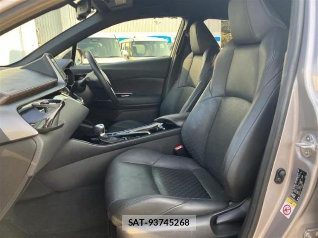 Toyota C-HR 2016-12 8817942-4