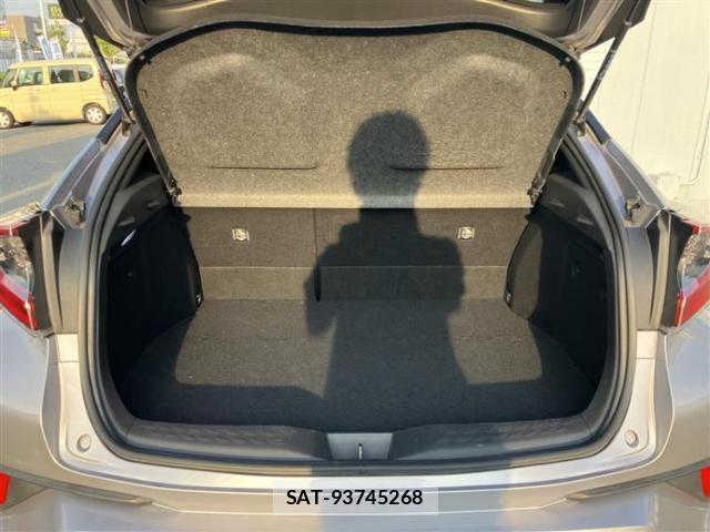 Toyota C-HR 2016-12 8817942-6