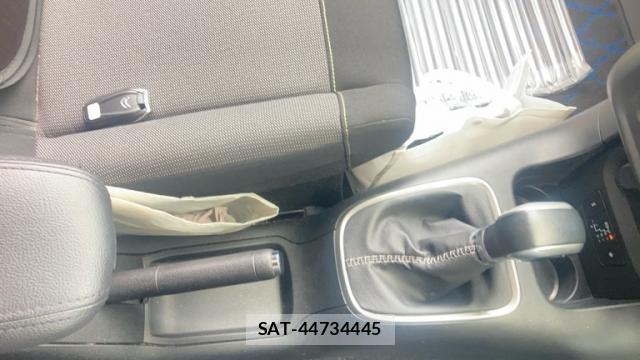 Citroen C3 2017-11 8817608-7