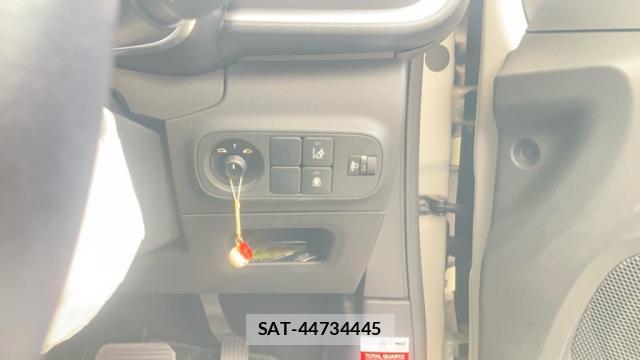 Citroen C3 2017-11 8817608-9