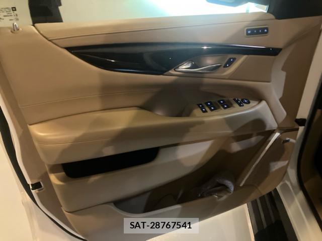 Cadillac ESCALADE 2018-12 8812989-17