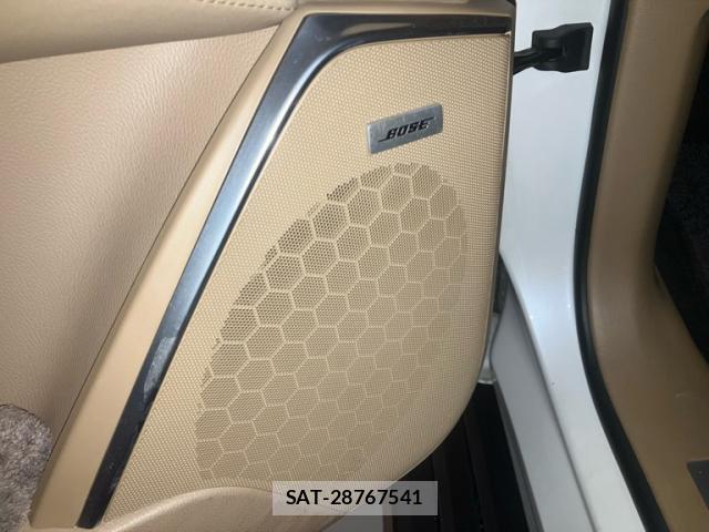 Cadillac ESCALADE 2018-12 8812989-18