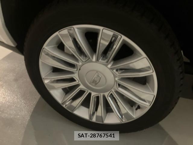 Cadillac ESCALADE 2018-12 8812989-8