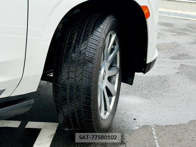 Cadillac ESCALADE 2022-12 8817611-17