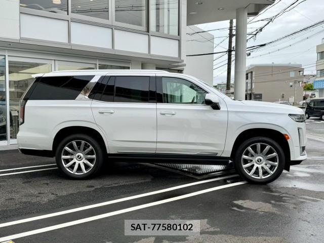 Cadillac ESCALADE 2022-12 8817611-5