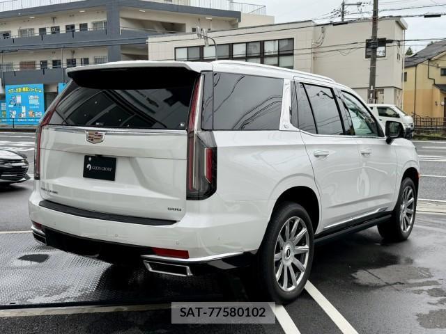 Cadillac ESCALADE 2022-12 8817611-6