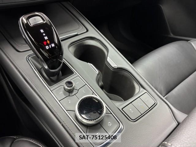 Cadillac XT4 2021-04 8814344-11