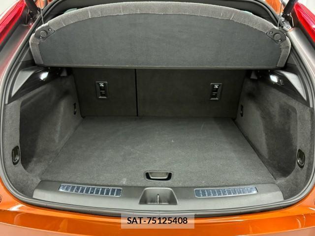 Cadillac XT4 2021-04 8814344-14