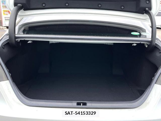 Toyota CAMRY 2017-09 8812222-9