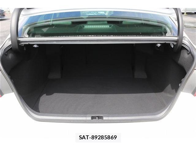 Toyota CAMRY 2019-05 8812798-18