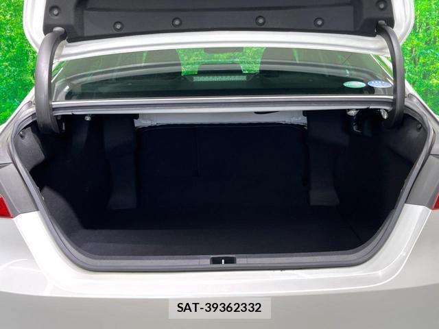 Toyota CAMRY 2017-12 8812999-11
