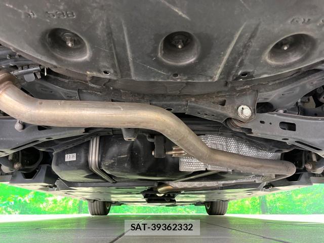 Toyota CAMRY 2017-12 8812999-18