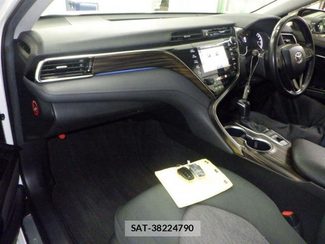 Toyota CAMRY 2017-09 8816153-2