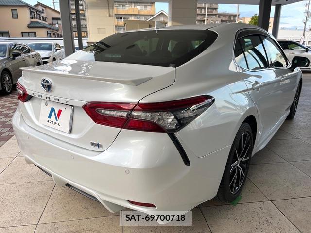 Toyota CAMRY 2021-12 8817207-16