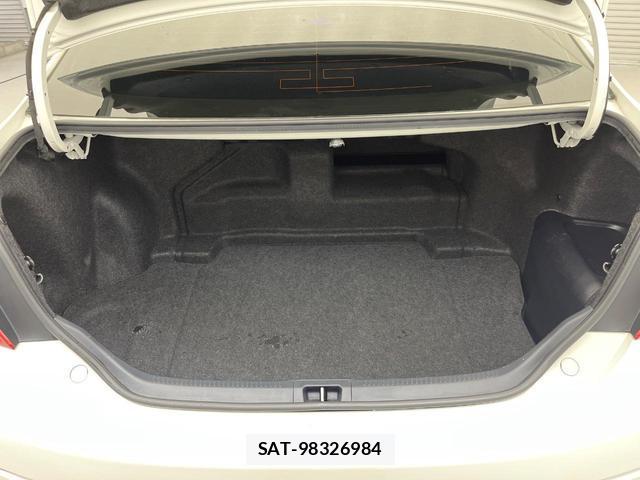 Toyota CAMRY 2012-06 8817843-12