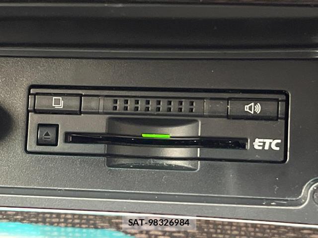 Toyota CAMRY 2012-06 8817843-13