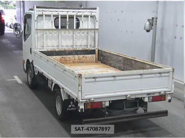 MITSUBISHI FUSO CANTER GUTS 2016-03 8814703-1