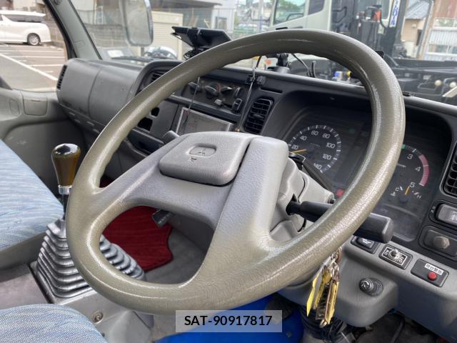 MITSUBISHI FUSO CANTER 1994-01 8813836-13