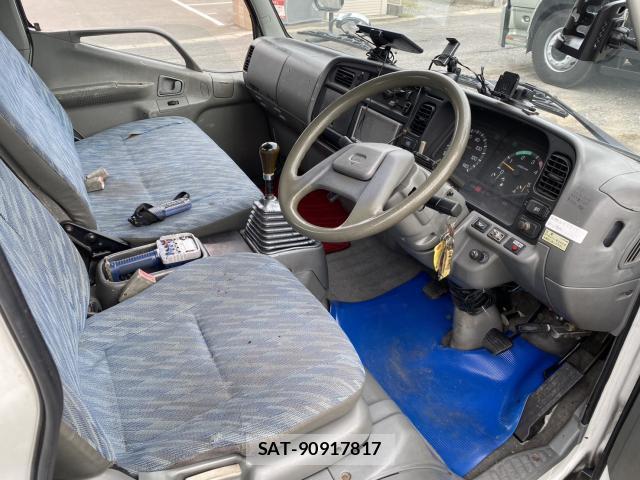 MITSUBISHI FUSO CANTER 1994-01 8813836-1