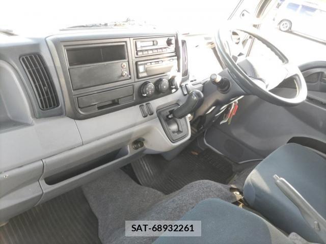 MITSUBISHI FUSO CANTER 2014-11 8815834-2