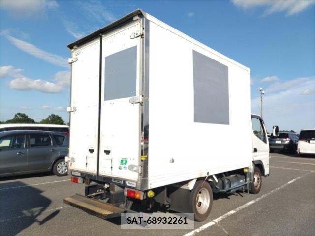 MITSUBISHI FUSO CANTER 2014-11 8815834-5