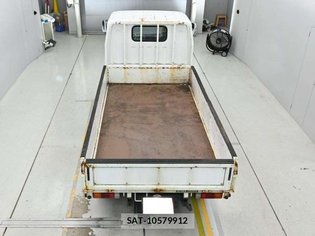 MITSUBISHI FUSO CANTER 2005-04 8816307-11