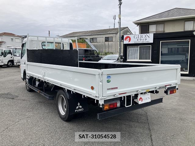 MITSUBISHI FUSO CANTER 2019-07 8817450-4