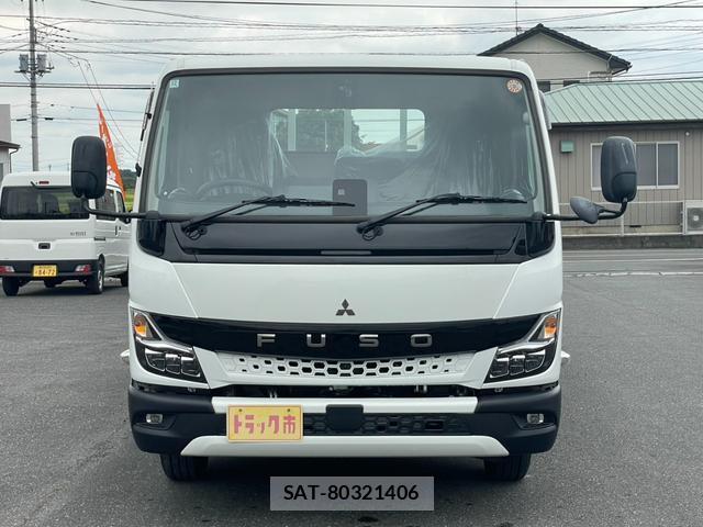 MITSUBISHI FUSO CANTER 2025-12 8817872-1