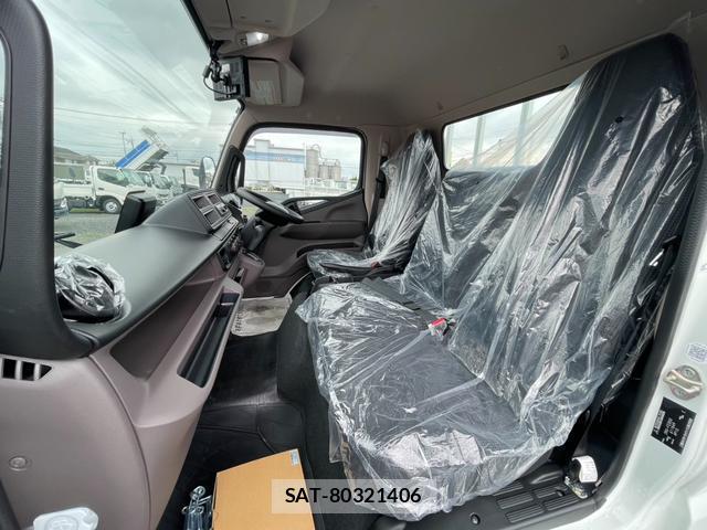 MITSUBISHI FUSO CANTER 2025-12 8817872-12
