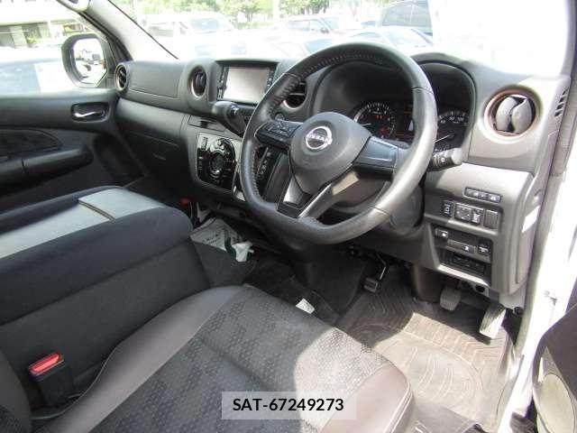 Nissan CARAVAN BUS 2021-10 8817858-2