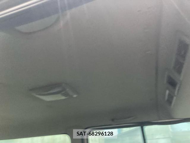 Nissan Caravan 2008-03 8812420-14