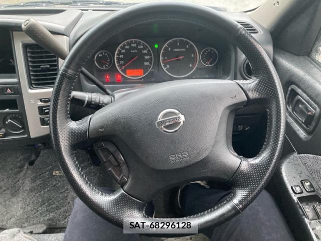 Nissan Caravan 2008-03 8812420-6