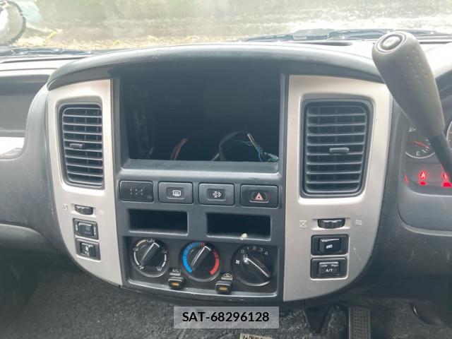 Nissan Caravan 2008-03 8812420-9