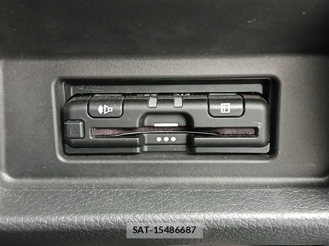 Nissan Caravan 2023-06 8812815-5