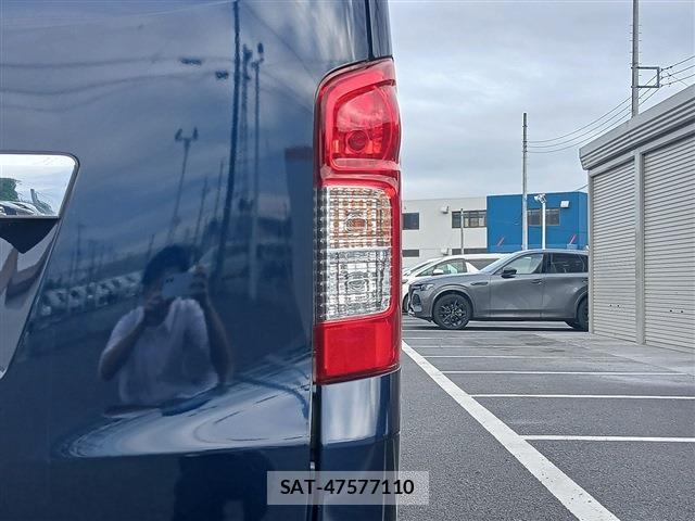 Nissan Caravan 2022-05 8812820-13