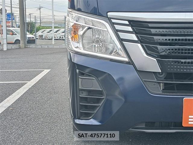 Nissan Caravan 2022-05 8812820-9