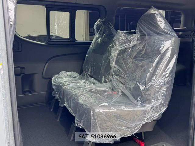 Nissan Caravan 2026-08 8815201-19