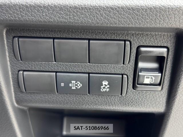 Nissan Caravan 2026-08 8815201-7