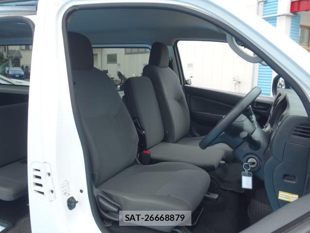 Nissan Caravan 2022-08 8815292-11