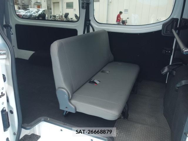 Nissan Caravan 2022-08 8815292-12