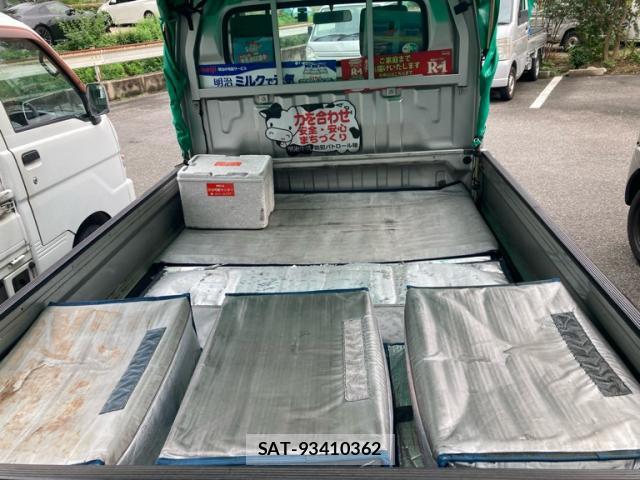 Suzuki CARRY TRUCK 2003-10 8813530-4