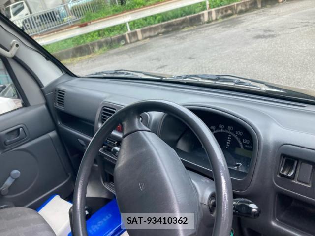 Suzuki CARRY TRUCK 2003-10 8813530-7