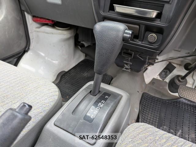 Suzuki CARRY TRUCK 2000 8813742-17