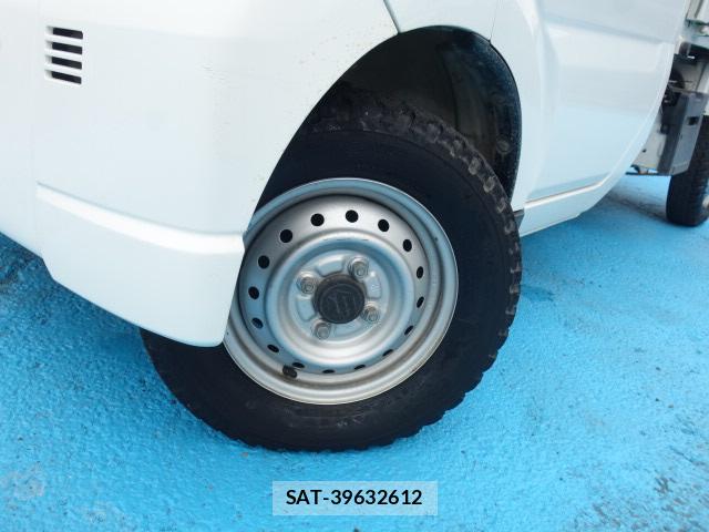 Suzuki CARRY TRUCK 2012-10 8815299-18