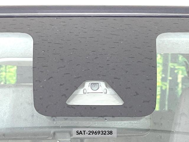 Daihatsu CAST 2015-12 8814602-4