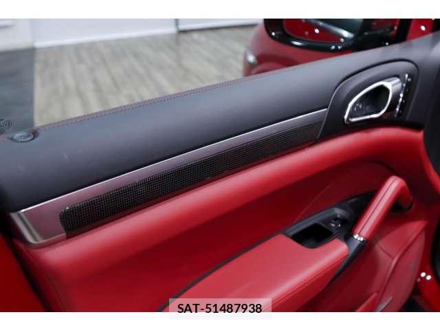 Porsche CAYENNE 2014-03 8812504-13