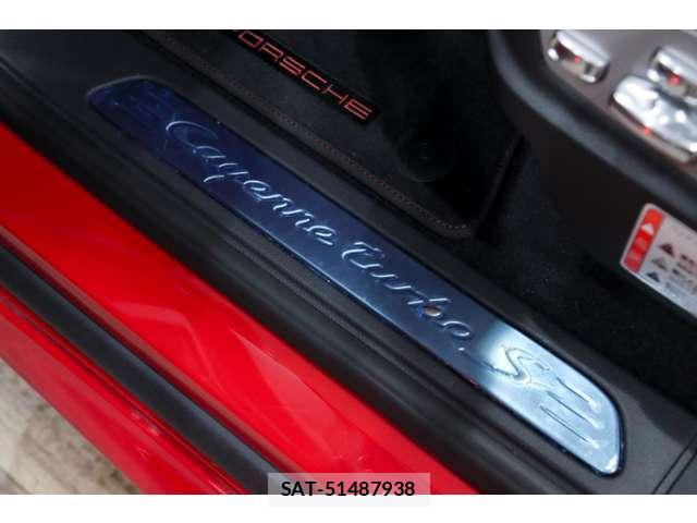 Porsche CAYENNE 2014-03 8812504-17