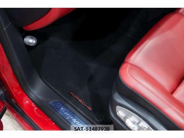 Porsche CAYENNE 2014-03 8812504-18